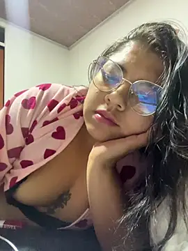 Snapshot of viccky_vick chatting on 14, 2, 2025 viccky vick online show from 14, 2, 2025