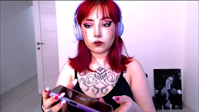 Snapshot of purplewitch chatting on 17, 3, 2026 purplewitch online show from 17, 3, 2026