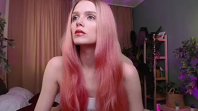 Gretchen Mol online show from 14, 11, 2025