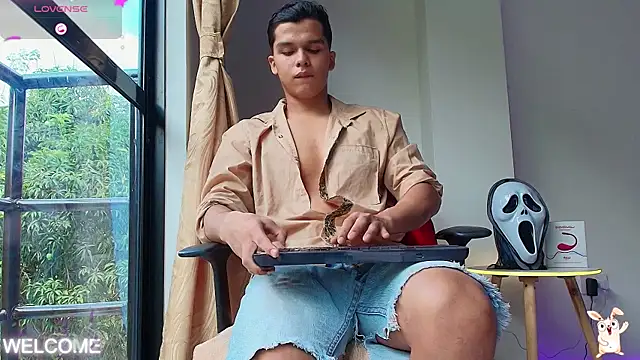 Dwayne Brown online show from 23, 10, 2025