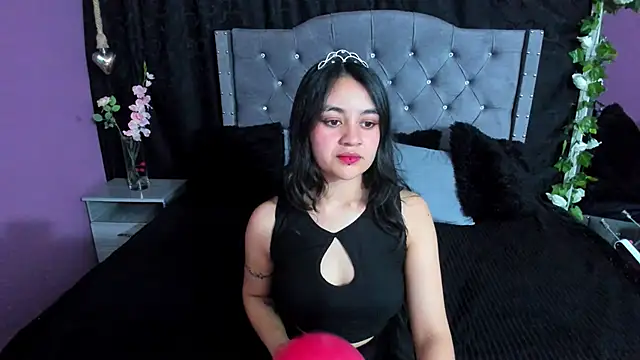 Lucy Harris online show from 28, 2, 2025