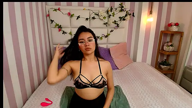 Lucy Harris online show from 6, 3, 2025