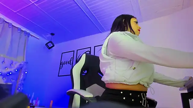 nicolee millerr online show from 20, 12, 2025