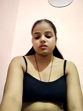 Snapshot of RAYI_123 chatting on 10, 10, 2025 RAYI 123 online show from 10, 10, 2025