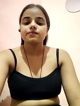 Snapshot of RAYI_123 chatting on 6, 10, 2025 RAYI 123 online show from 6, 10, 2025