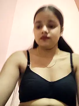 Snapshot of RAYI_123 chatting on 23, 11, 2025 RAYI 123 online show from 23, 11, 2025