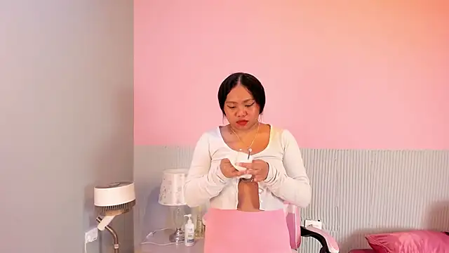 Snapshot of yeikafoxy chatting on 29, 10, 2025 yeikafoxy online show from 29, 10, 2025