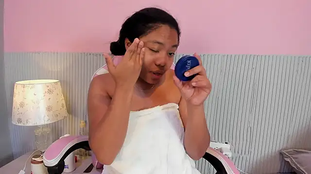 Snapshot of yeikafoxy chatting on 20, 11, 2025 yeikafoxy online show from 20, 11, 2025