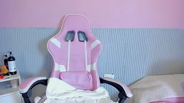 yeikafoxy online show from 20, 2, 2026