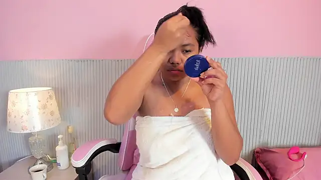 Snapshot of yeikafoxy chatting on 30, 10, 2025 yeikafoxy online show from 30, 10, 2025