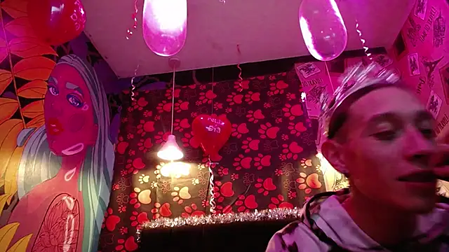 SimonAndJocelyn online show from 13, 2, 2025