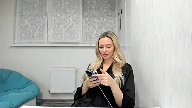 Snapshot of juciepussy_ chatting on 8, 9, 2025 juciepussy online show from 8, 9, 2025