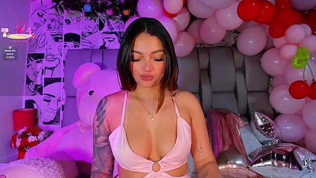 LucyRosse online show from 2, 2, 2026