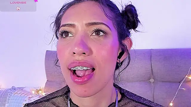 Miss veronicaa2 online show from 18, 2, 2025