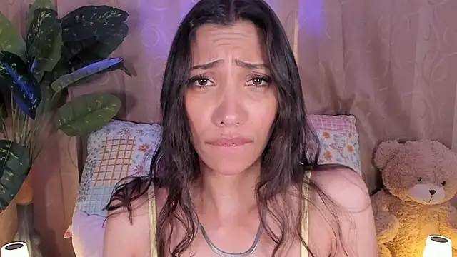 Snapshot of Miss_veronicaa2 chatting on 10, 7, 2026 Miss veronicaa2 online show from 10, 7, 2026