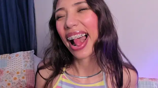 Miss veronicaa2 online show from 12, 11, 2025