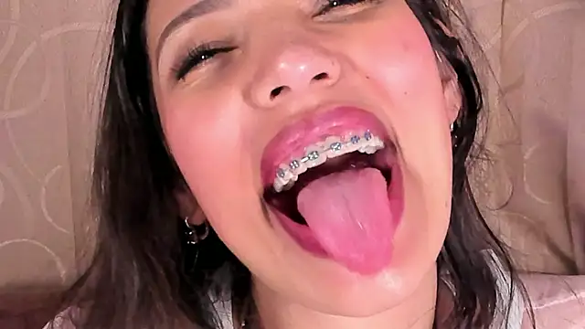 Miss veronicaa2 online show from 20, 3, 2026