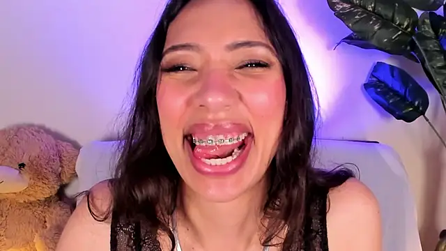Miss veronicaa2 online show from 5, 5, 2026