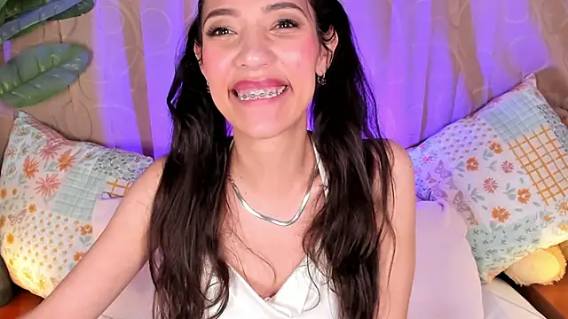 Miss veronicaa2 online show from 3, 6, 2026