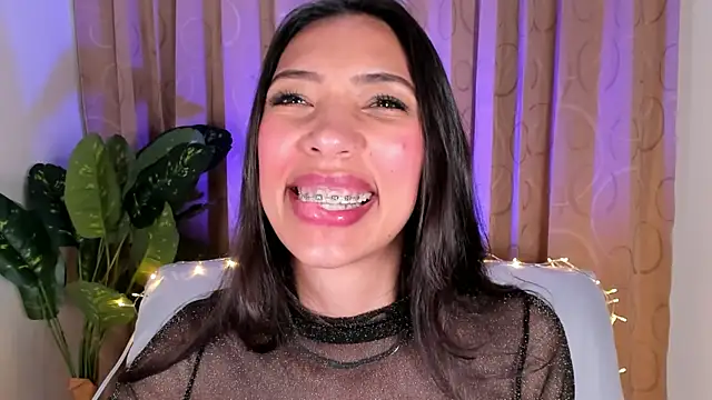 Miss veronicaa2 online show from 15, 1, 2026