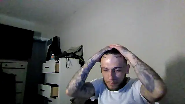 cruz815 online show from 19, 4, 2026