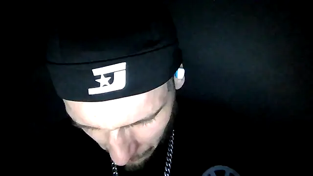 cruz815 online show from 8, 4, 2026