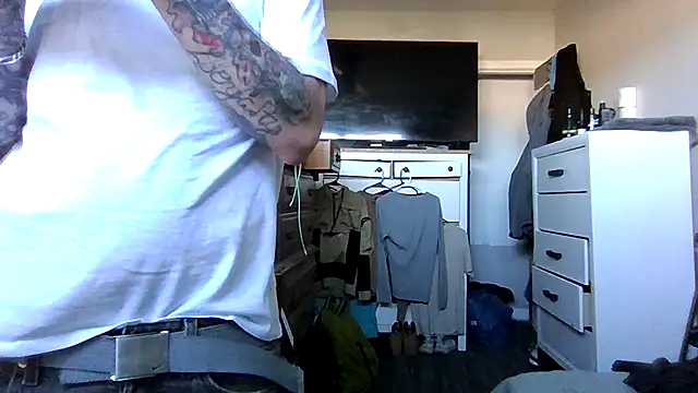 cruz815 online show from 8, 4, 2026