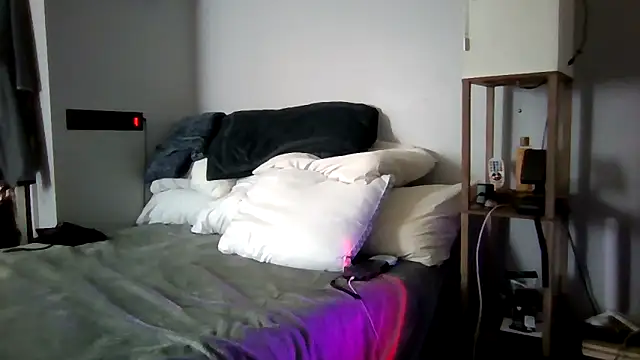 Snapshot of cruz815 chatting on 27, 5, 2026 cruz815 online show from 27, 5, 2026