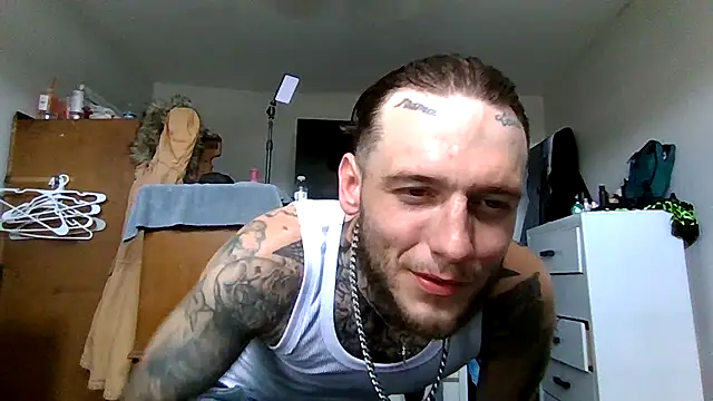 Snapshot of cruz815 chatting on 24, 4, 2026 cruz815 online show from 24, 4, 2026