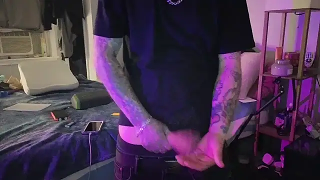 cruz815 online show from 12, 4, 2026