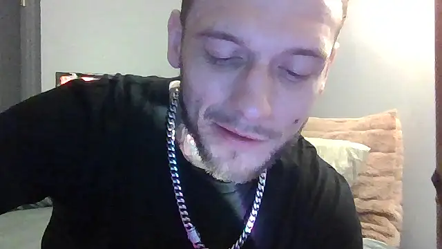 Snapshot of cruz815 chatting on 12, 5, 2026 cruz815 online show from 12, 5, 2026