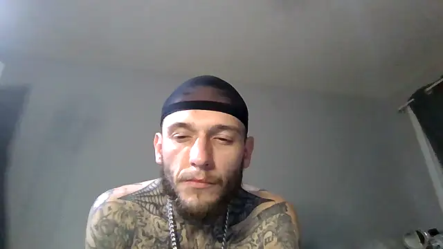 Snapshot of cruz815 chatting on 8, 5, 2026 cruz815 online show from 8, 5, 2026