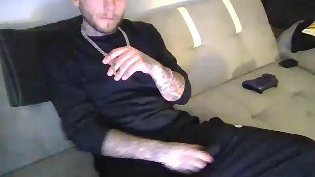 cruz815 online show from 5, 12, 2025