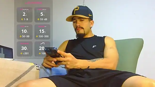 Snapshot of Keiviid chatting on 2, 8, 2026 Keiviid online show from 2, 8, 2026