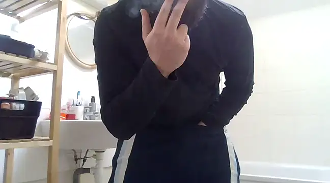 Snapshot of Zer_oki chatting on 8, 3, 2025 Zer oki online show from 8, 3, 2025