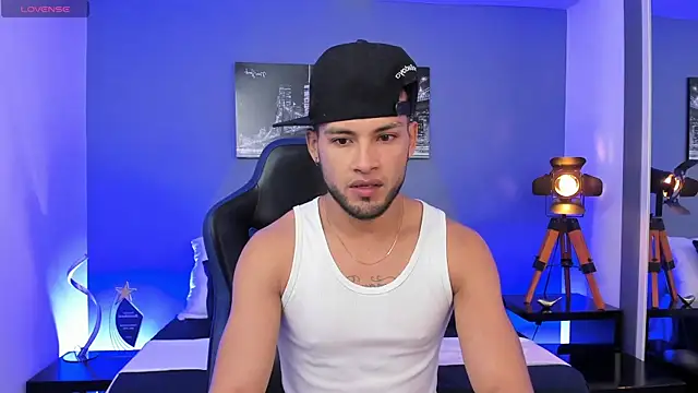 Max Conor1 online show from 9, 10, 2025