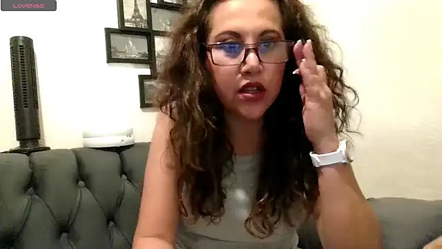 Snapshot of MirandaLatinaLovely chatting on 14, 6, 2026 MirandaLatinaLovely online show from 14, 6, 2026