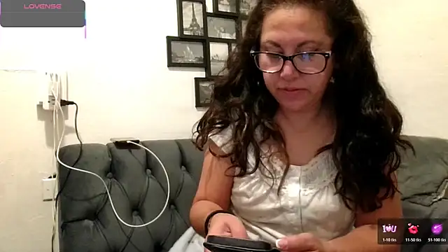 MirandaLatinaLovely online show from 3, 12, 2025