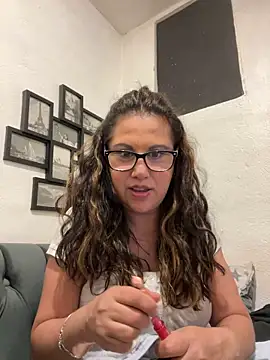 MirandaLatinaLovely online show from 11, 11, 2025