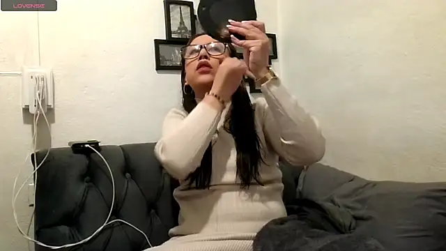 MirandaLatinaLovely online show from 13, 2, 2026