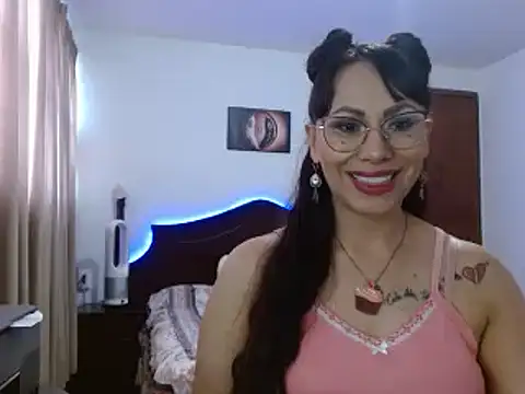 AloLovely  online show from 8, 4, 2026