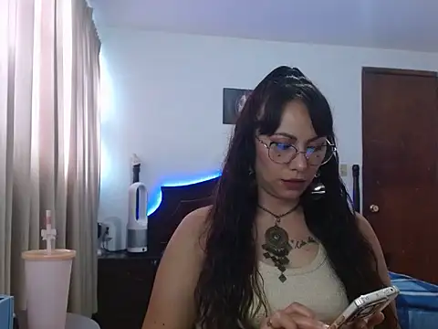 AloLovely  online show from 15, 4, 2026