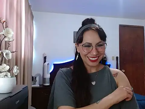 AloLovely  online show from 31, 3, 2026