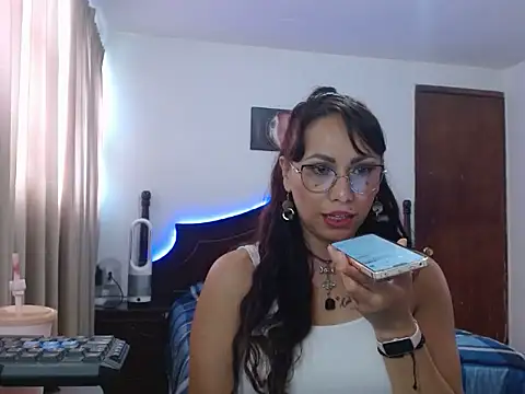 AloLovely  online show from 21, 4, 2026