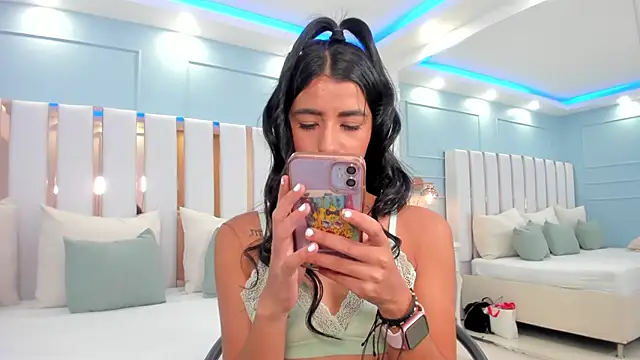 eva roseee online show from 17, 10, 2025