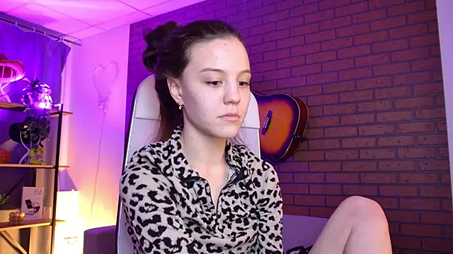 MilaStoyne online show from 17, 12, 2025