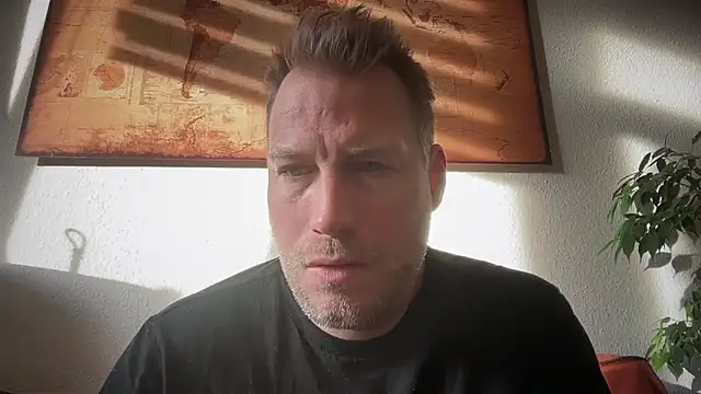 Christian87xxx online show from 30, 11, 2025