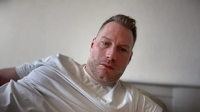 Christian87xxx online show from 3, 4, 2026