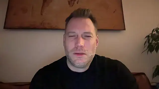 Christian87xxx online show from 17, 12, 2025