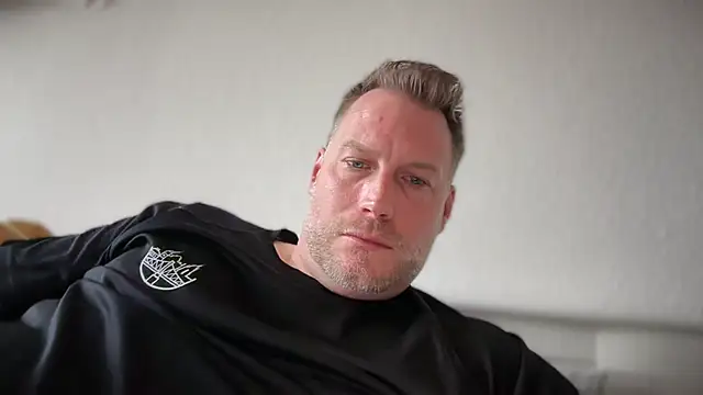 Christian87xxx online show from 18, 4, 2026